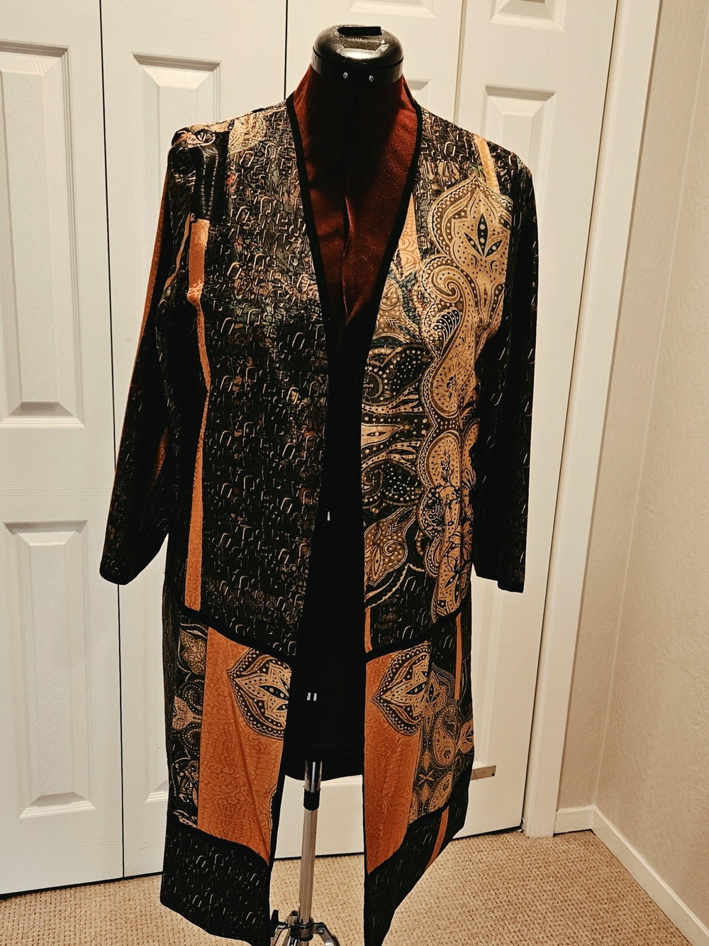 Open-Front Patterned Blazer in Black and Burnt Orange